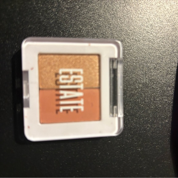 Makeup Lot (Small Makeup Bag with 4 items) - Picture 6 of 7